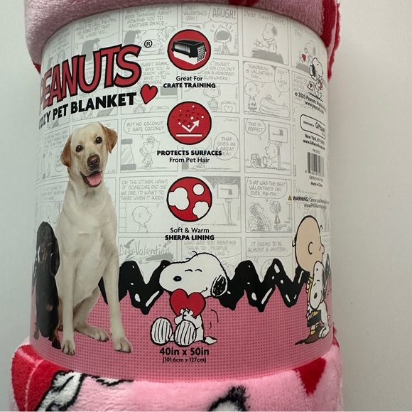 Peanuts Snoopy Pink Valentine’s Cozy Pet Blanket - Picture 2 of 5
